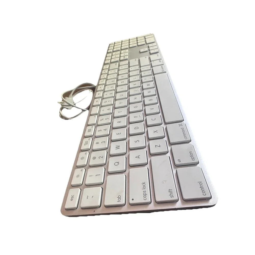 Apple A1243 Wired USB Keyboard with Numeric Keypad Tested Working